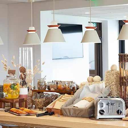 Campanile Ferrand - Le Brezet Hotel 3*