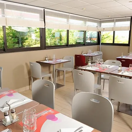 Campanile Ferrand - Le Brezet Hotel