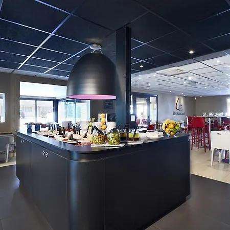 Campanile Ferrand - Le Brezet 3*