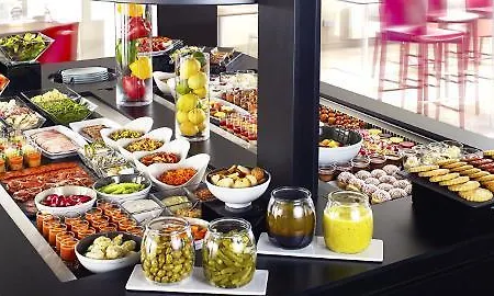 Campanile Ferrand - Le Brezet Hotel 3*