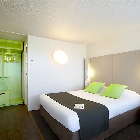 Hotel Campanile Ferrand - Le Brezet 3*